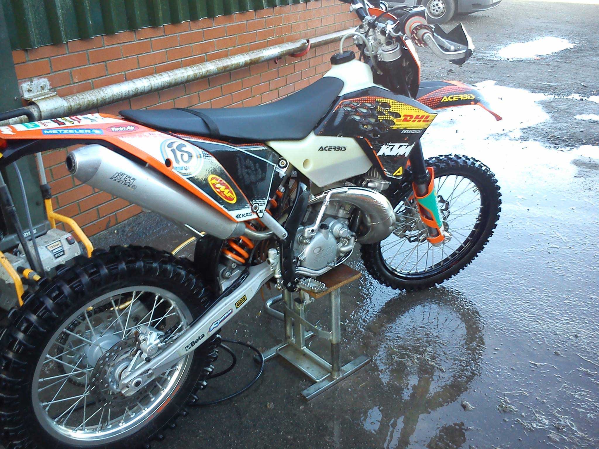motorbike after cleaning with After Fun cleaning products